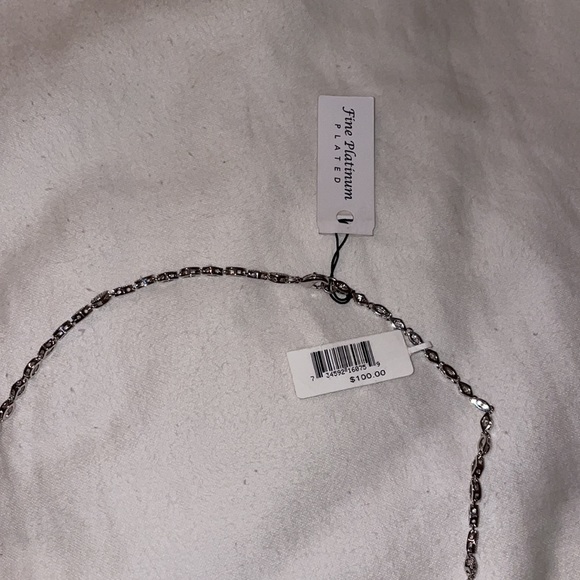 Necklace NWT - Picture 3 of 6